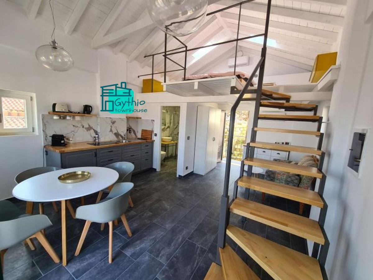 Appartement Gythio Townhouse Extérieur photo