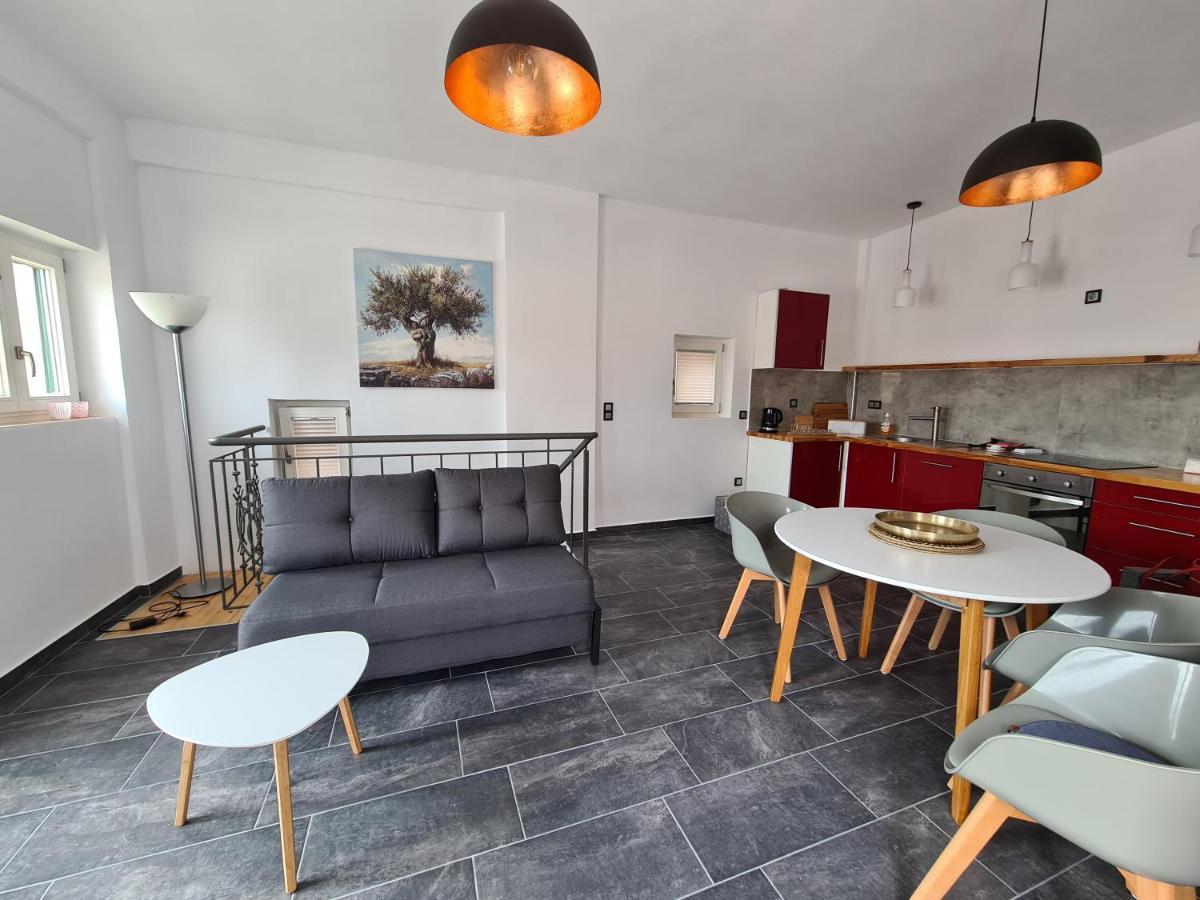 Appartement Gythio Townhouse Extérieur photo