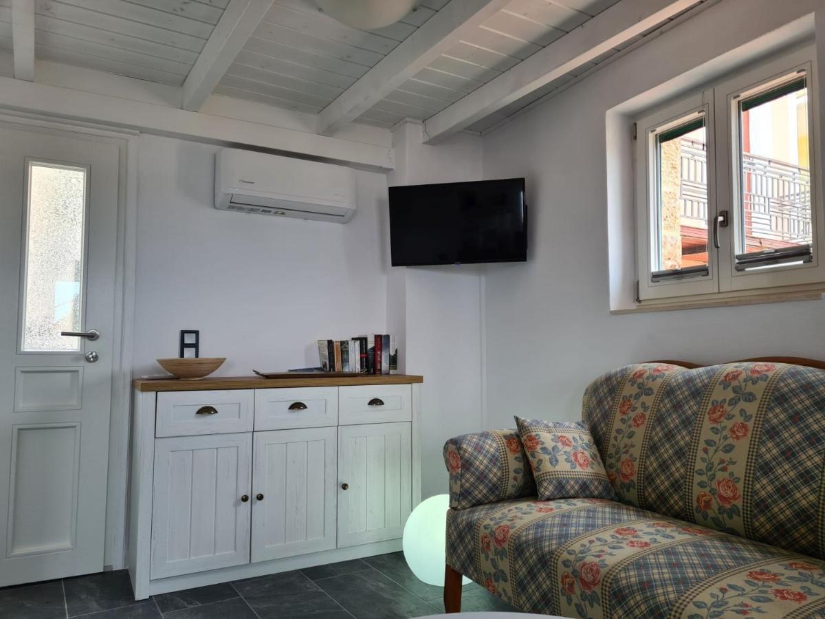 Appartement Gythio Townhouse Extérieur photo